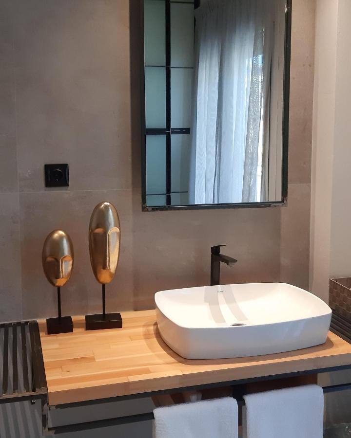 Sroom Apartment Mesolóngion 外观 照片