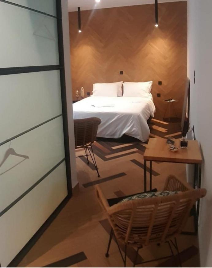Sroom Apartment Mesolóngion 外观 照片