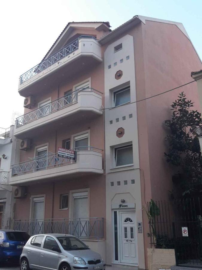 Sroom Apartment Mesolóngion 外观 照片