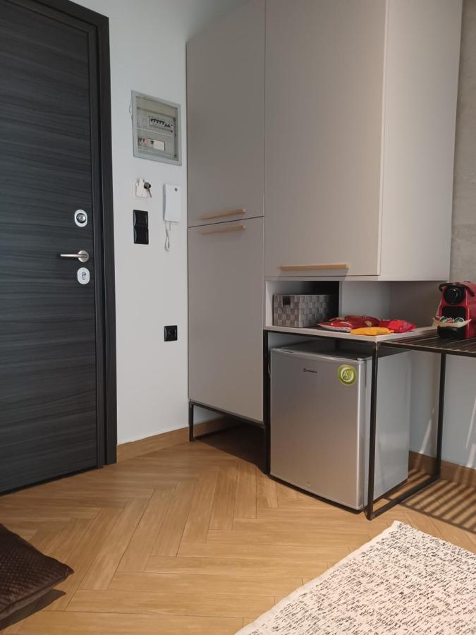 Sroom Apartment Mesolóngion 外观 照片