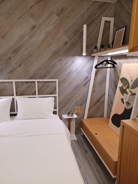 Sroom Apartment Mesolóngion 外观 照片