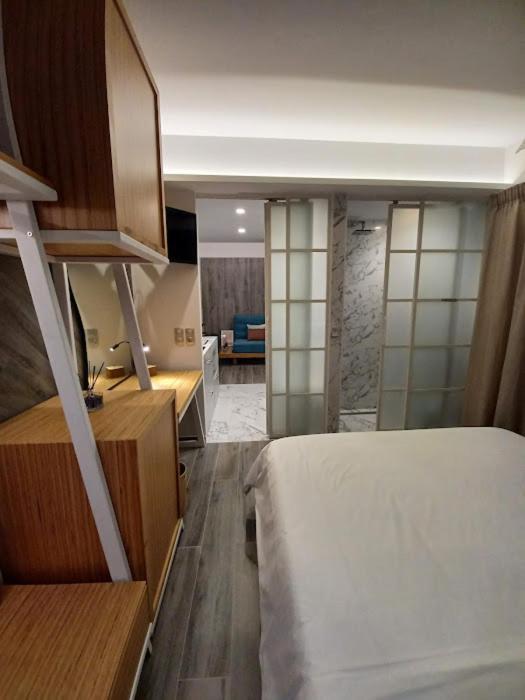 Sroom Apartment Mesolóngion 外观 照片