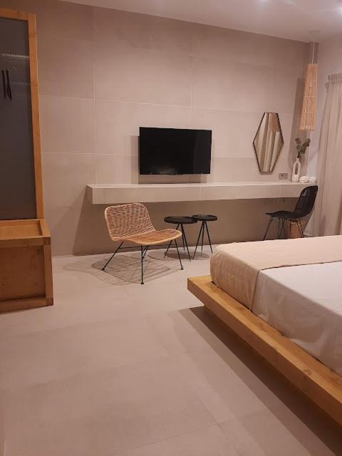 Sroom Apartment Mesolóngion 外观 照片